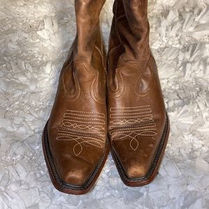 Used Women Cowboy boots